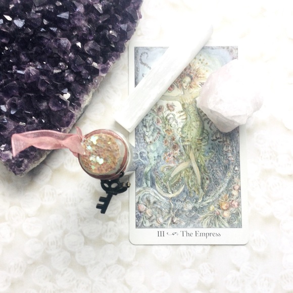 ⭐️SOLD⭐️ Goddess Spell Jar with Natural Rose Quartz & Selenite Wand Crystal Set - Picture 3 of 4